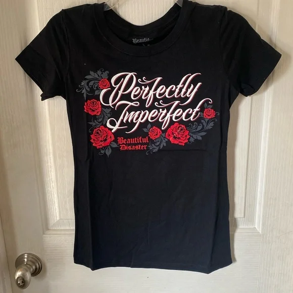 Top. Beautiful Disaster. NWT. Multiple sizes. - Picture 1 of 10